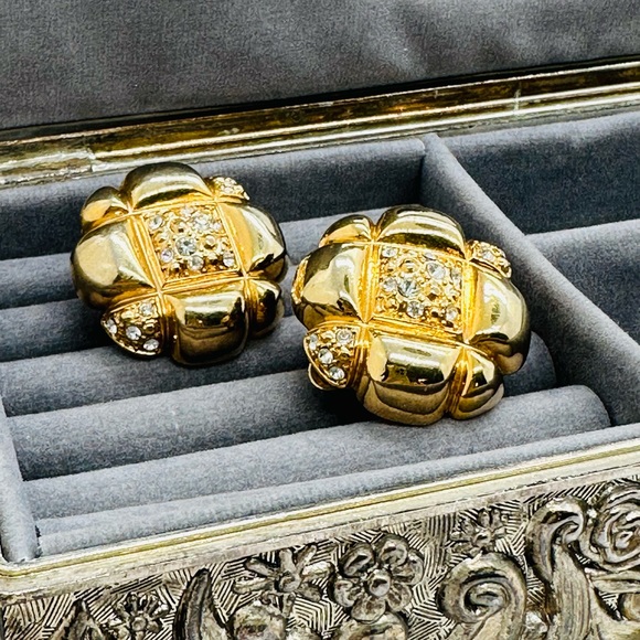 Vintage Rhinestone Statement Clip Earrings - Picture 9 of 11